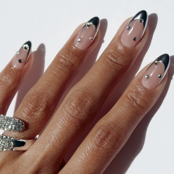 2025 Bridal Nails: 9 Trends You Need to See